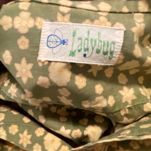 Ladybug Vintage Women’s Button Down Shirt/Top - Picture 9 of 9